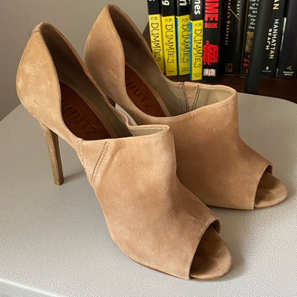 SCHUTZ peep toe heels size 7.5